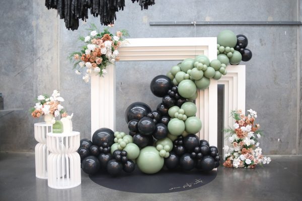 Neutral Floral Arrangements